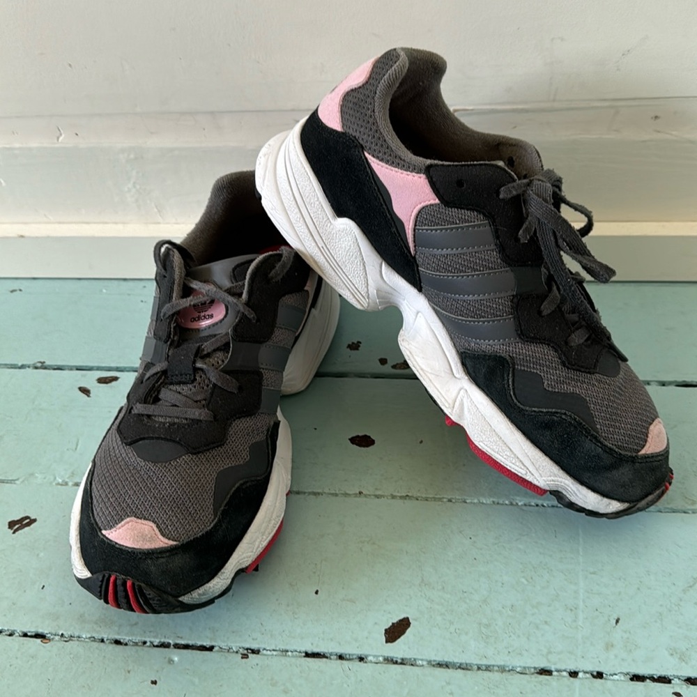Adidas Yung-96 Youth 6.5D (Women 7.5-8) Originals Uniisex Retro Style Ru…